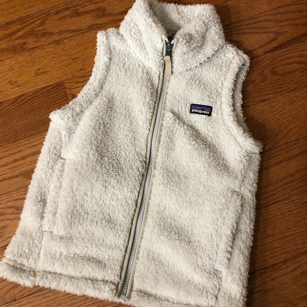 Girls size small (7-8) Patagonia vest